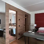 Link124 Hotel 4*