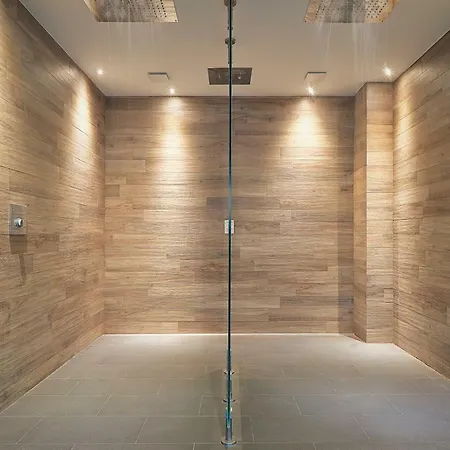 Link124 Hotel