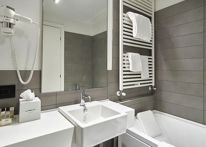 Link124 Szálloda 4*