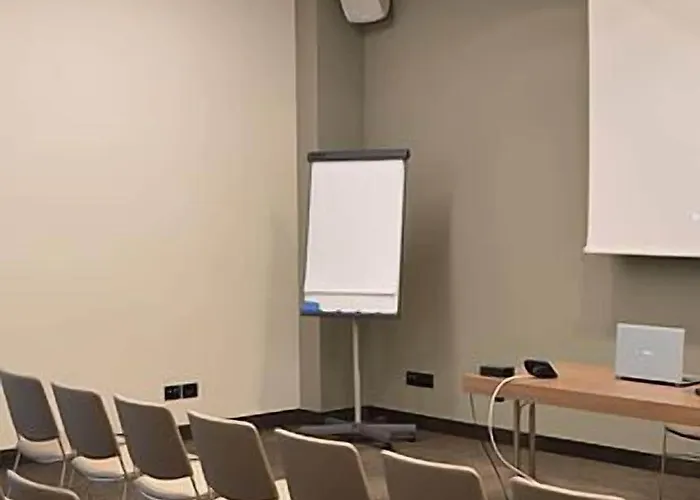 Link124 Szálloda Parma